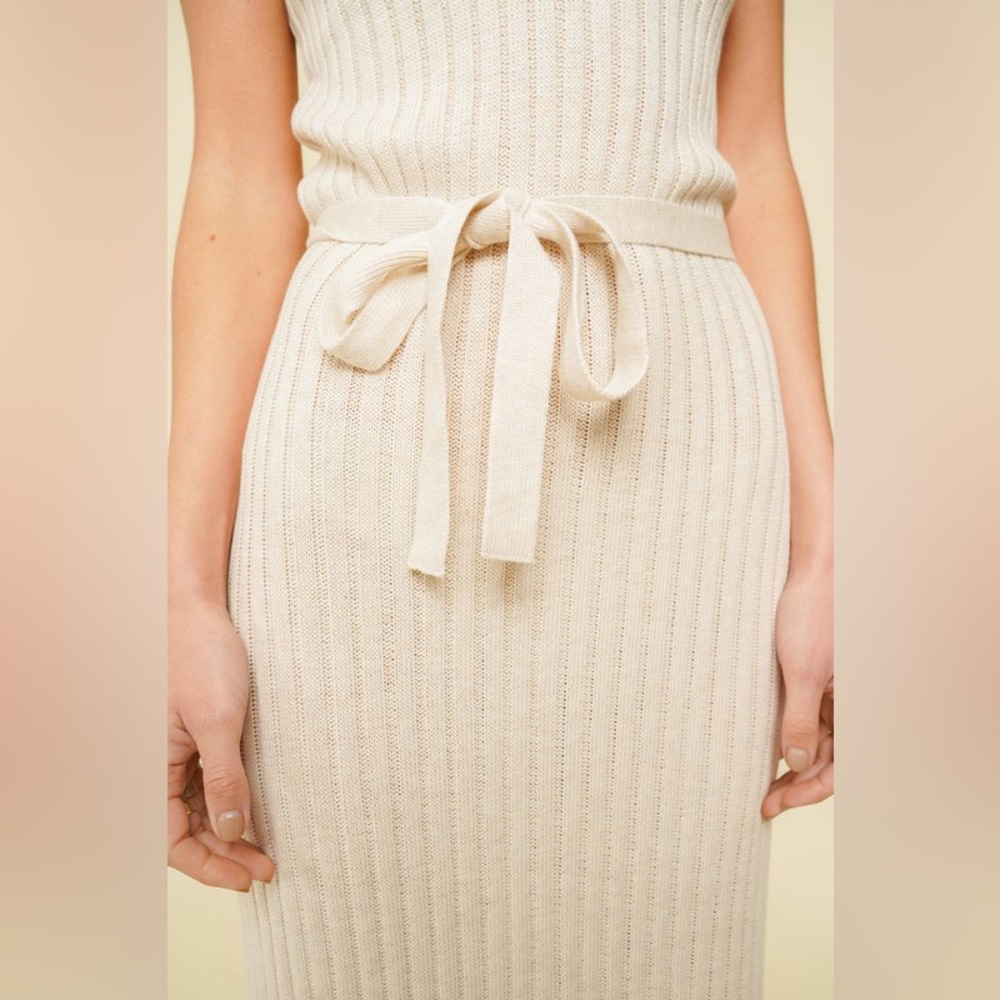 Captured Moments Ribbed Midi Dress - Picture 4 of 5